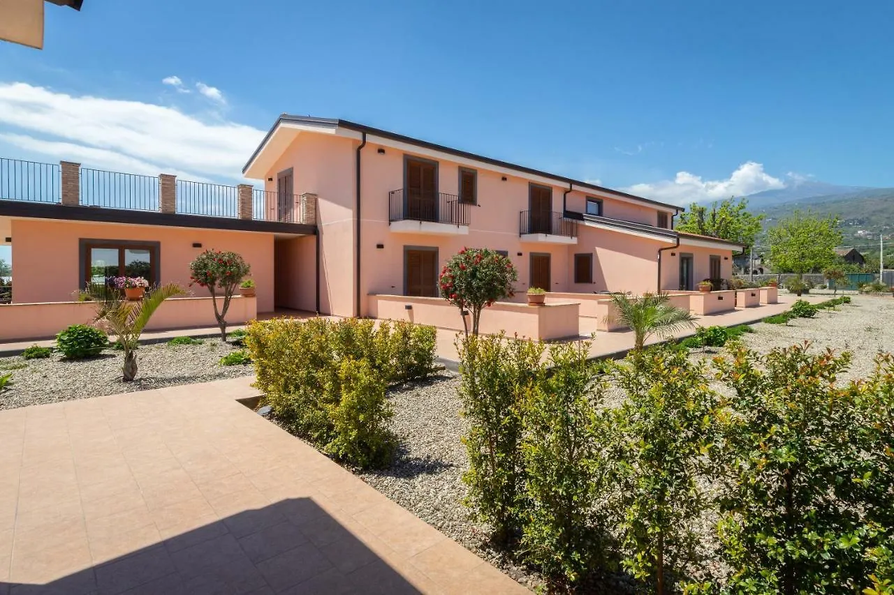 בית חווה טאורמינה Il Giardino Country Holiday With Pool איטליה